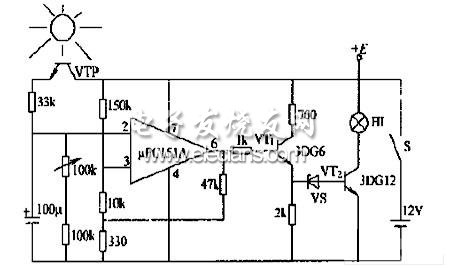 光敏晶體管日光開關(guān)電路圖