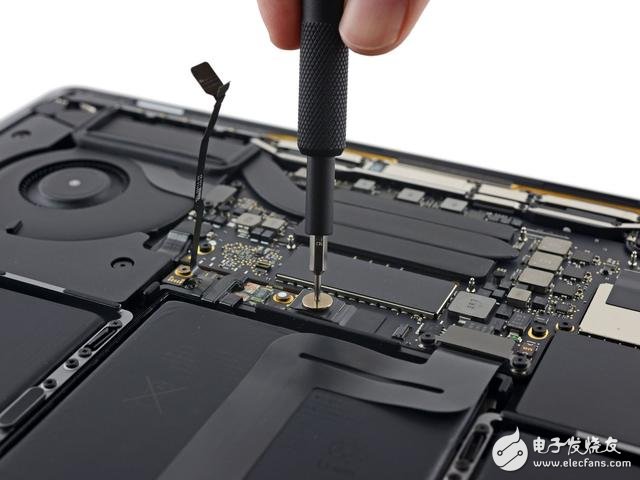 蘋(píng)果新Macbook Pro13寸拆解：集成度創(chuàng)新高度 搭配史上最好音質(zhì)