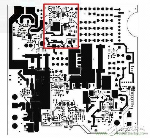 這是自動測試設(shè)備的PCB，因為事先了解過那顆SEPIC轉(zhuǎn)換器（以紅框標示），我的設(shè)計第一次就成功。